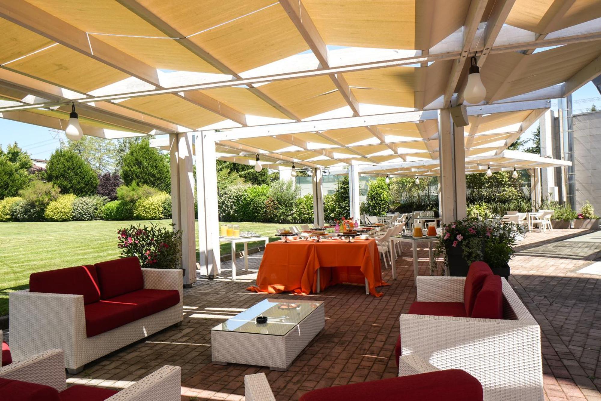 Rmh Modena Des Arts Hotell Exteriör bild