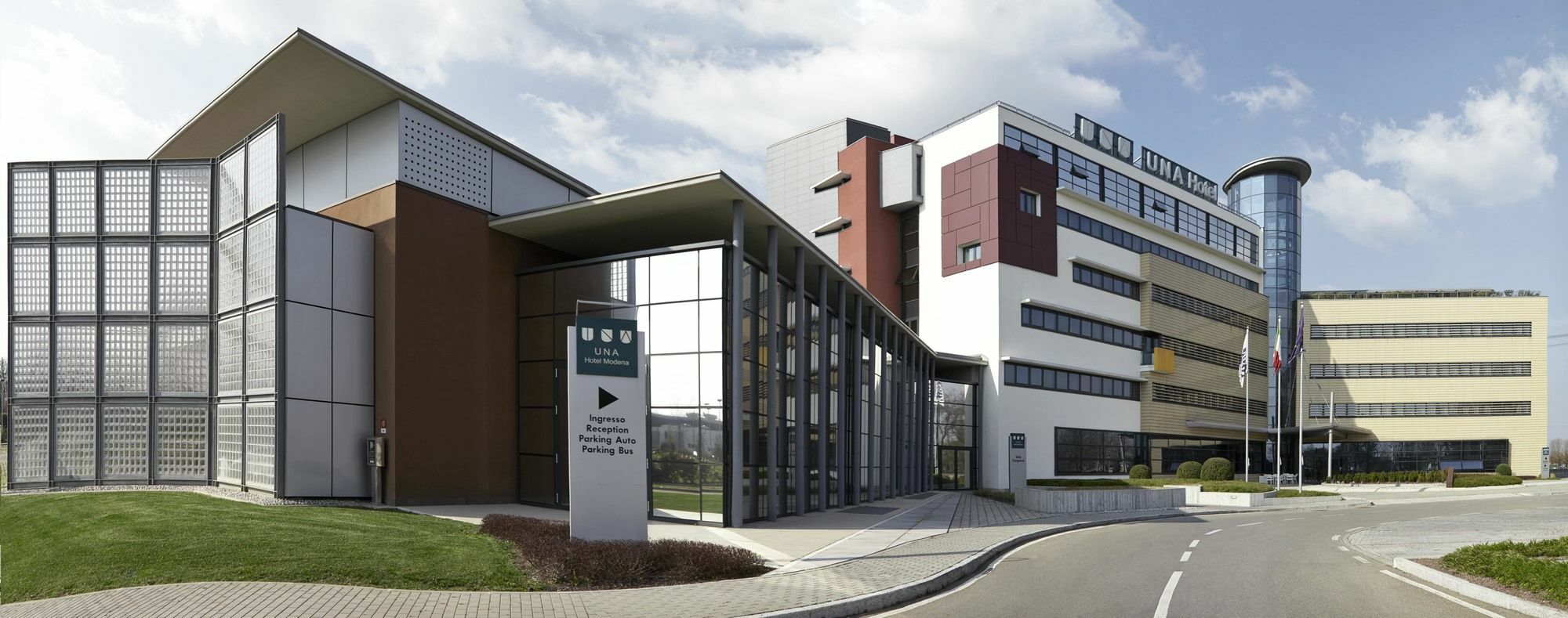 Rmh Modena Des Arts Hotell Exteriör bild