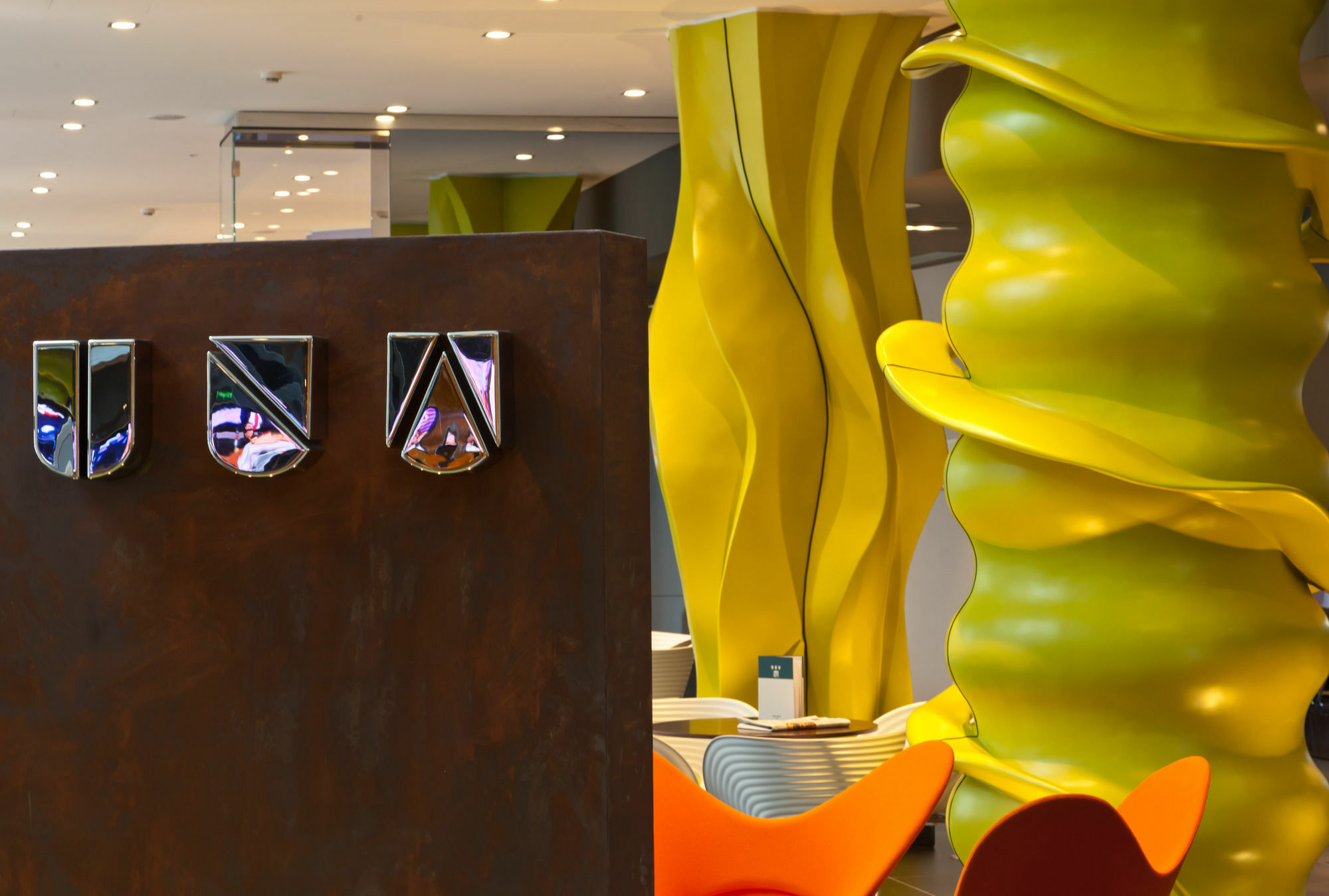 Rmh Modena Des Arts Hotell Exteriör bild
